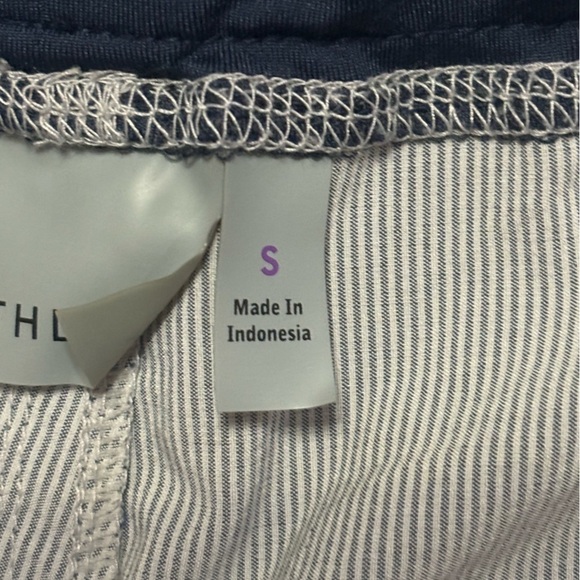 Athleta Beachside Shorts Drawstring Waist small Pinstripe Beach Gym Wome… - Picture 6 of 12